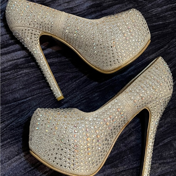 Shrek silver bling shimmery gem stone Rhinestone heels formal attire to shine on - Picture 7 of 16